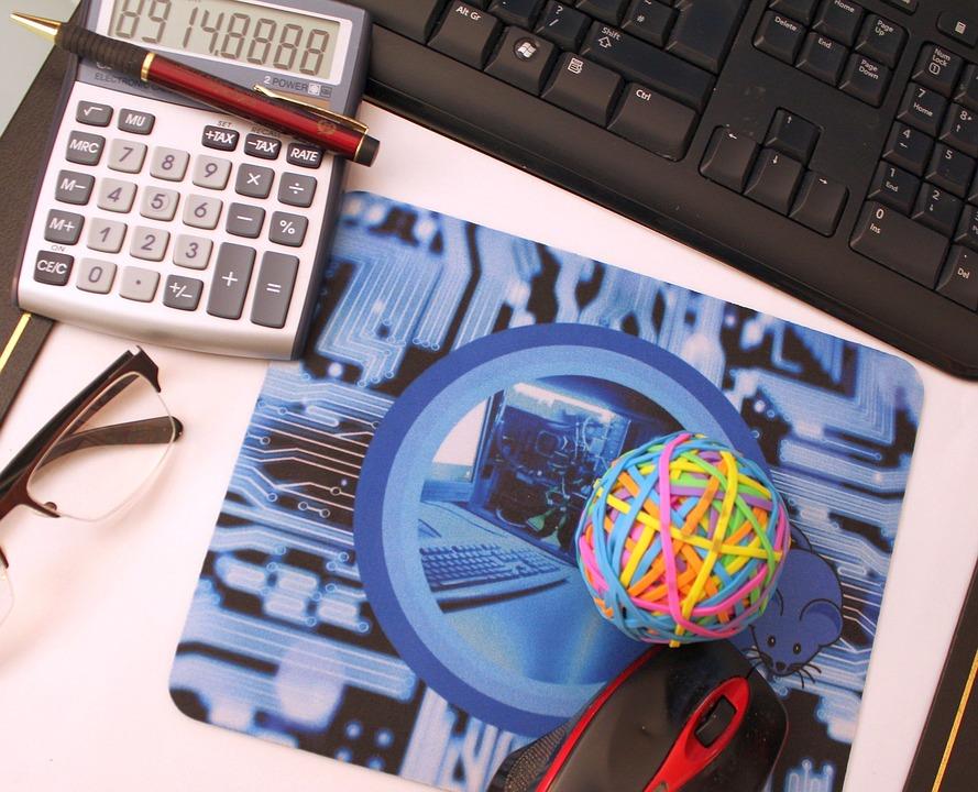 マウスパッドを正しく掃除して洗う方法